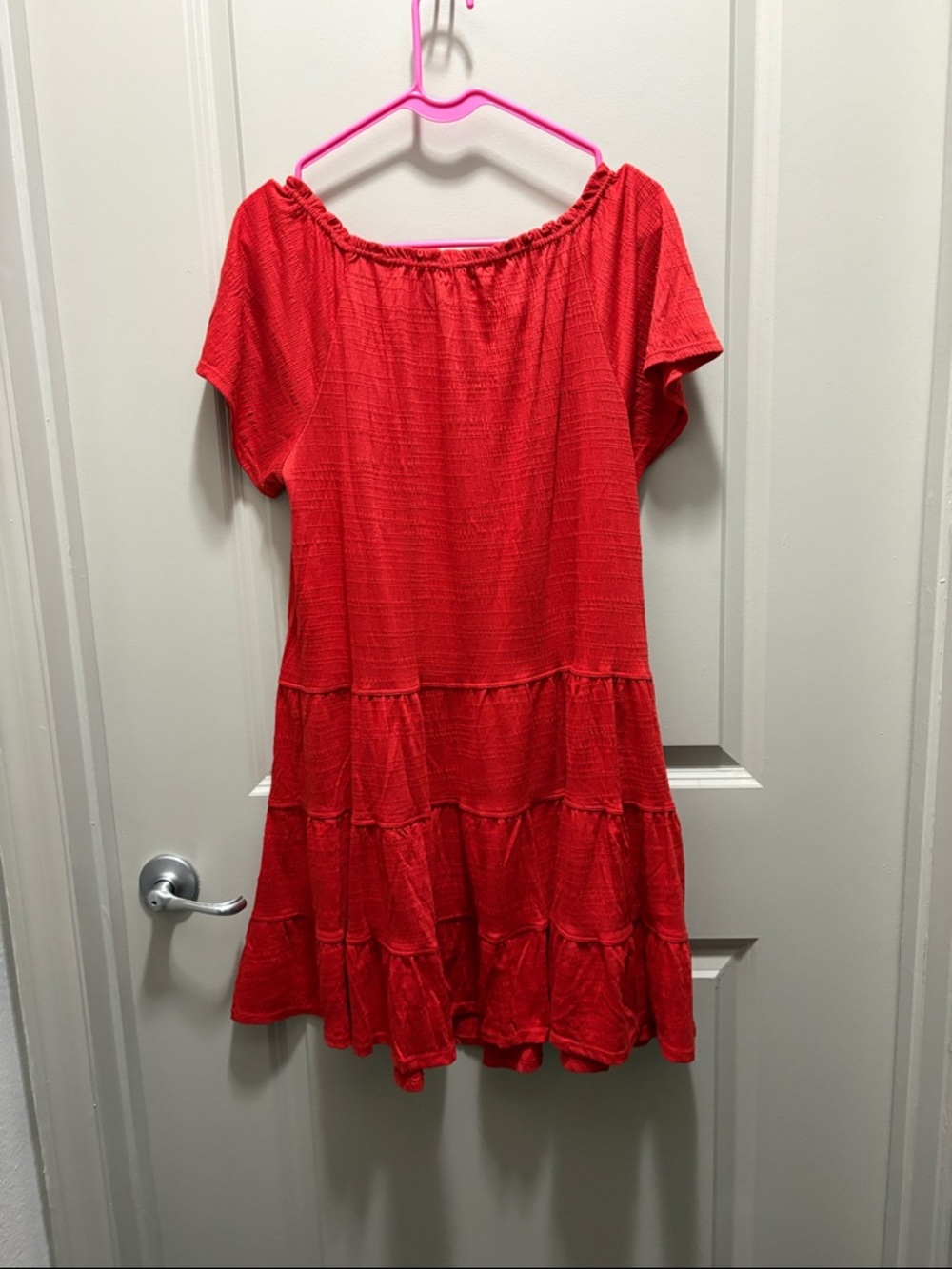 Max Studio Red Textured Tiered Short Sleeve Dress - Picture 5 of 5